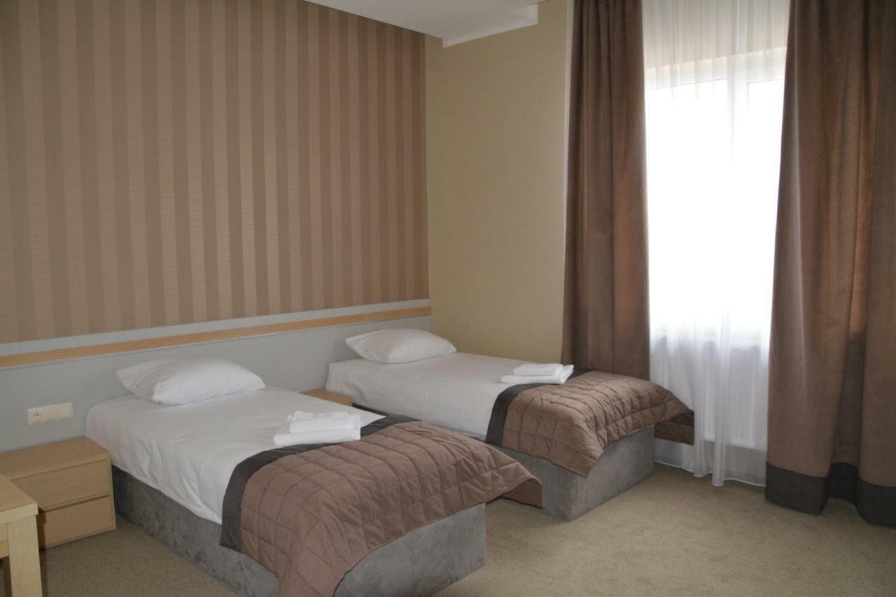 Emef Centrum Szkoleniowo-Serwisowe Sokolka Exteriör bild
