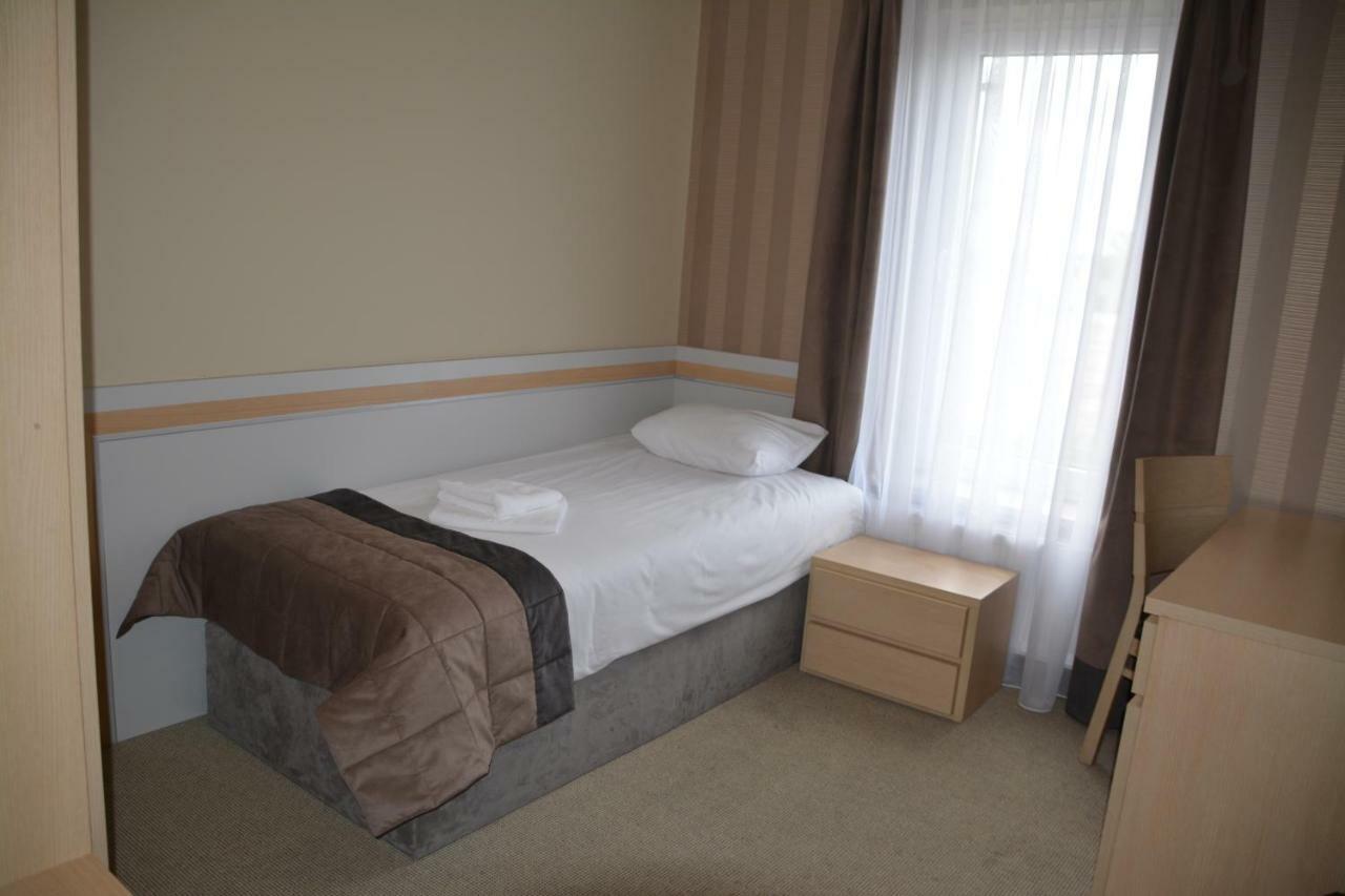Emef Centrum Szkoleniowo-Serwisowe Sokolka Exteriör bild