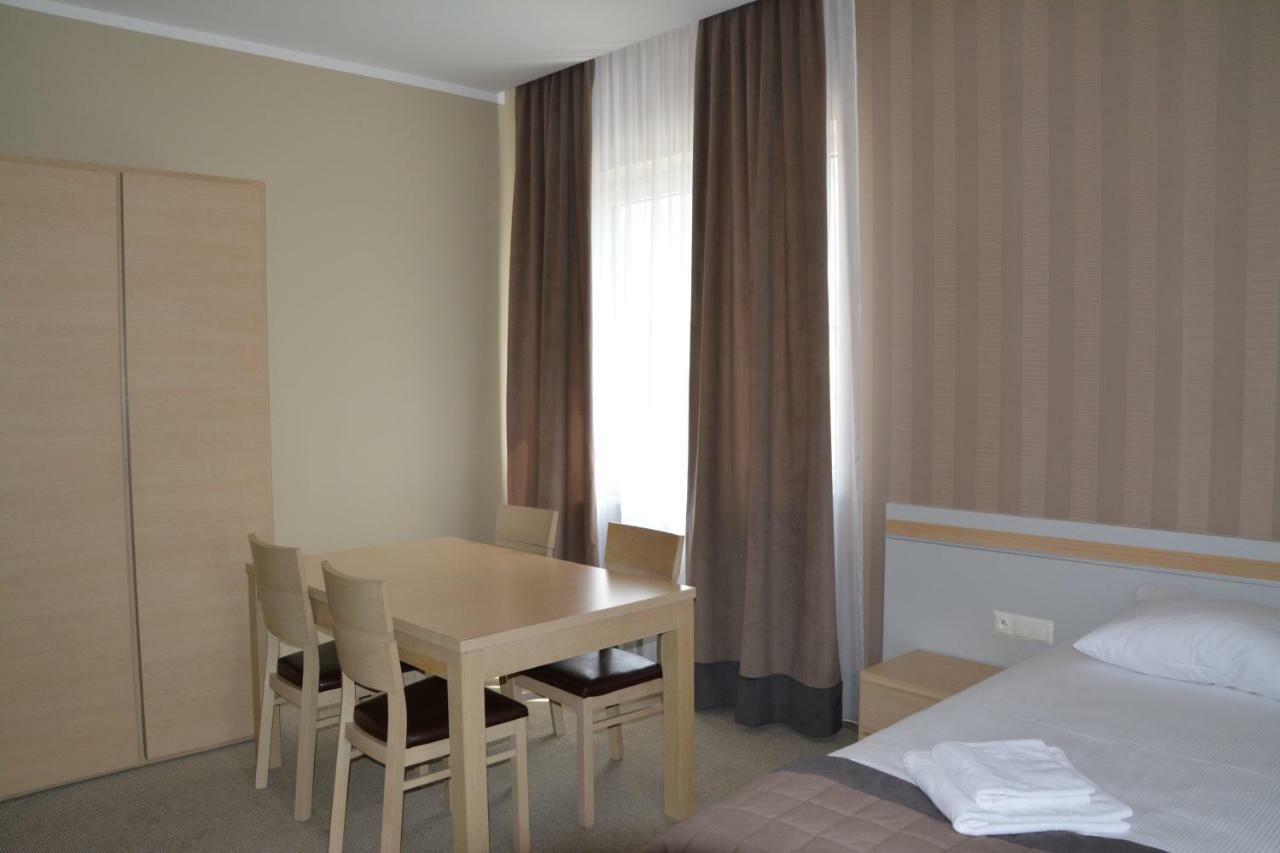 Emef Centrum Szkoleniowo-Serwisowe Sokolka Exteriör bild