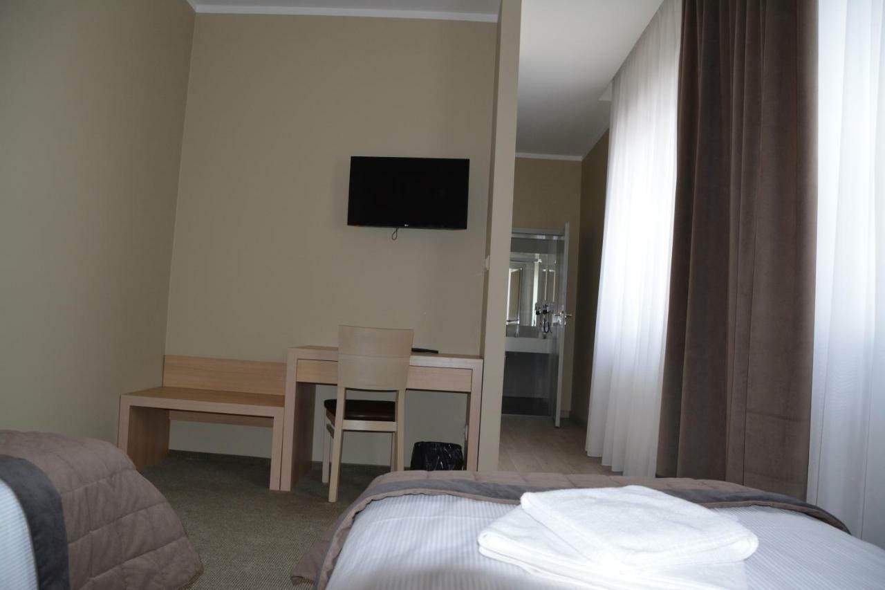 Emef Centrum Szkoleniowo-Serwisowe Sokolka Exteriör bild